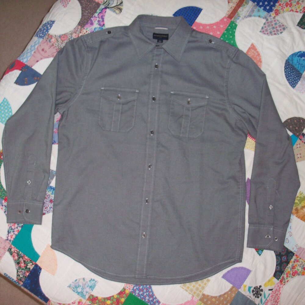 Men's Banana Republic Grey button front shirt size large Excellent condition!